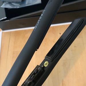 L'ange Aplatir hair straightener - used, in box